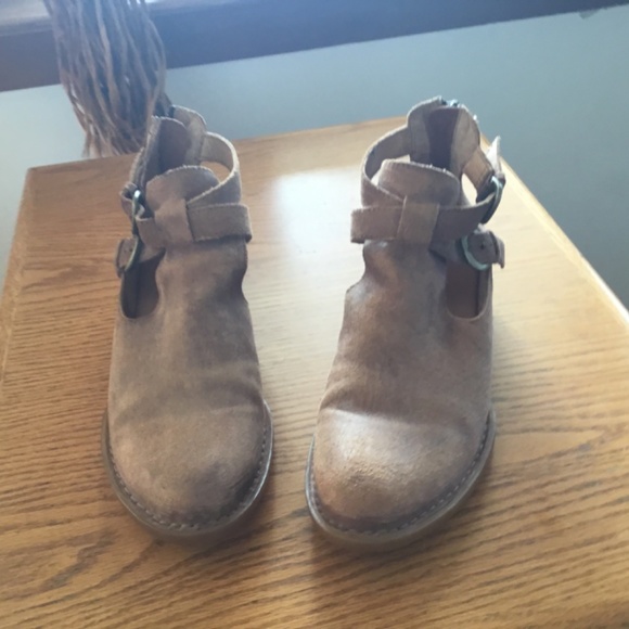 Free bird style cut out booties - Picture 3 of 8